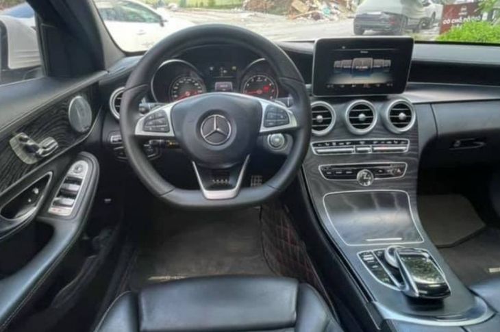 Mercedes C300 AMG model 2015 2016 được nâng cấp những gì 