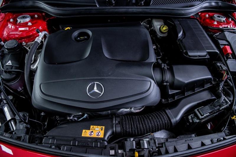 Động cơ xe Mercedes E250