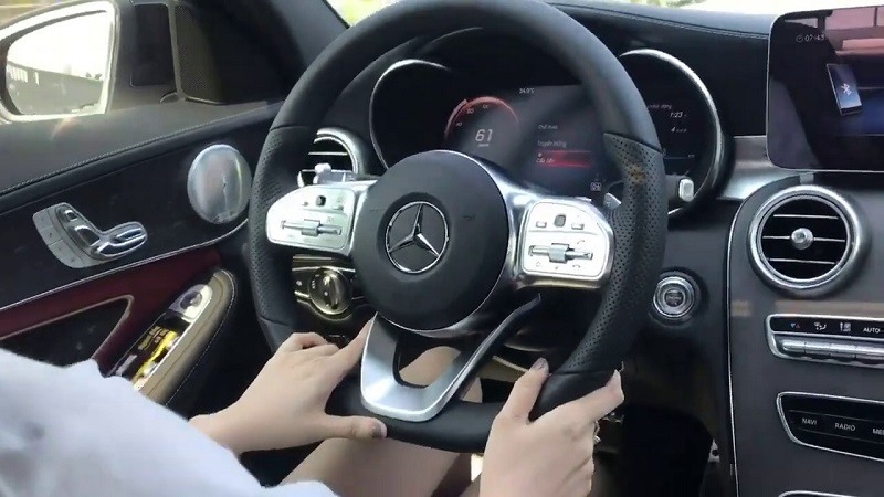 Việc điều khiển xe Mercedes đúng cách sẽ giúp giảm chi phí bảo dưỡng