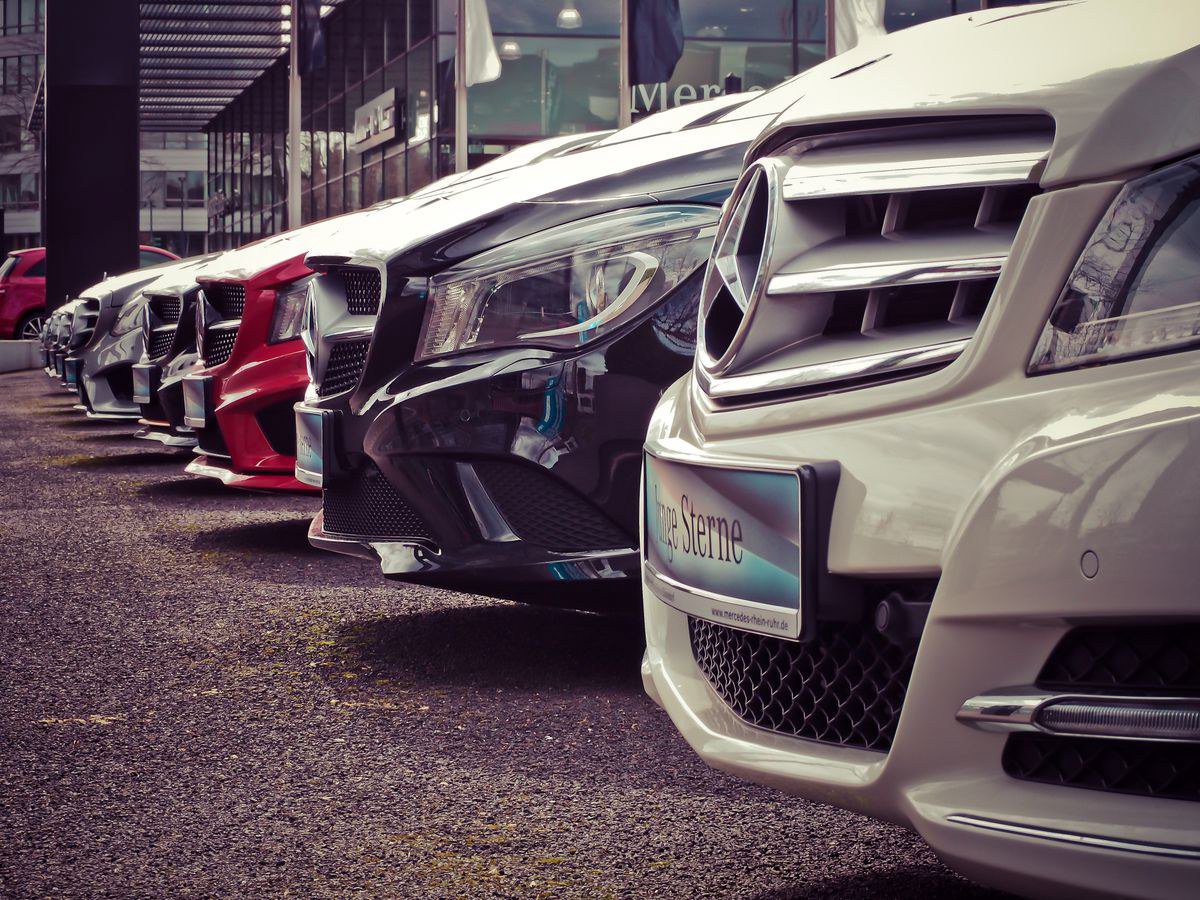 Các Dòng Xe Mercedes-Benz Tại Việt Nam: Chọn Dòng Nào?