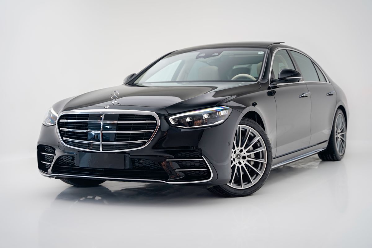 Mercedes S500: Giá Lăn Bánh Và Đánh Giá Sedan Đầu Bảng